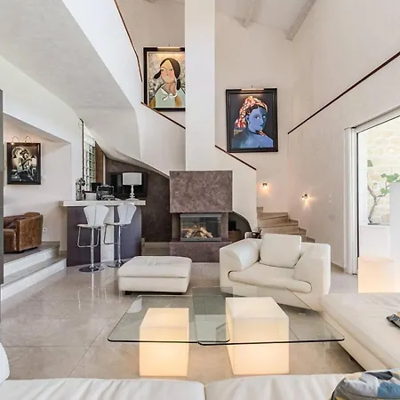 Diane By Terrys Homes Cannes