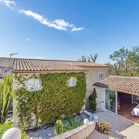 Diane By Terrys Homes Holiday home Cannes