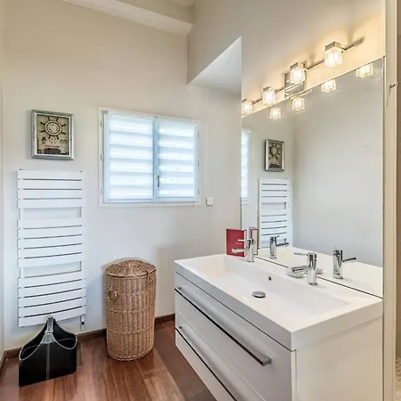 Diane By Terrys Homes * Cannes