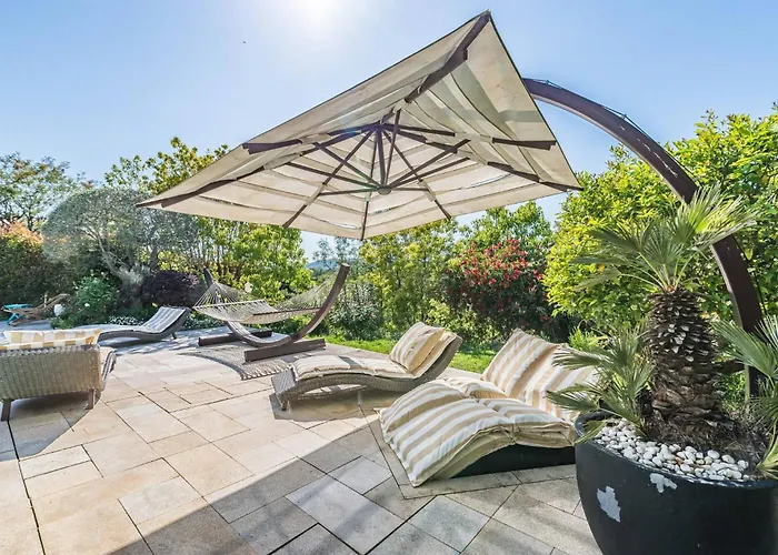 Dom wakacyjny Diane By Terrys Homes