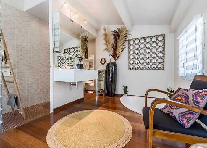 Dom wakacyjny Diane By Terrys Homes