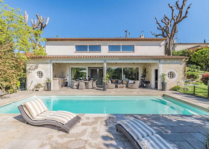 Diane By Terrys Homes Dom wakacyjny Cannes